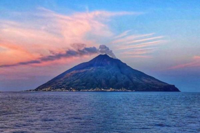 Stromboli Suite Apartment with Terrace Volcano & Sea view Lipari